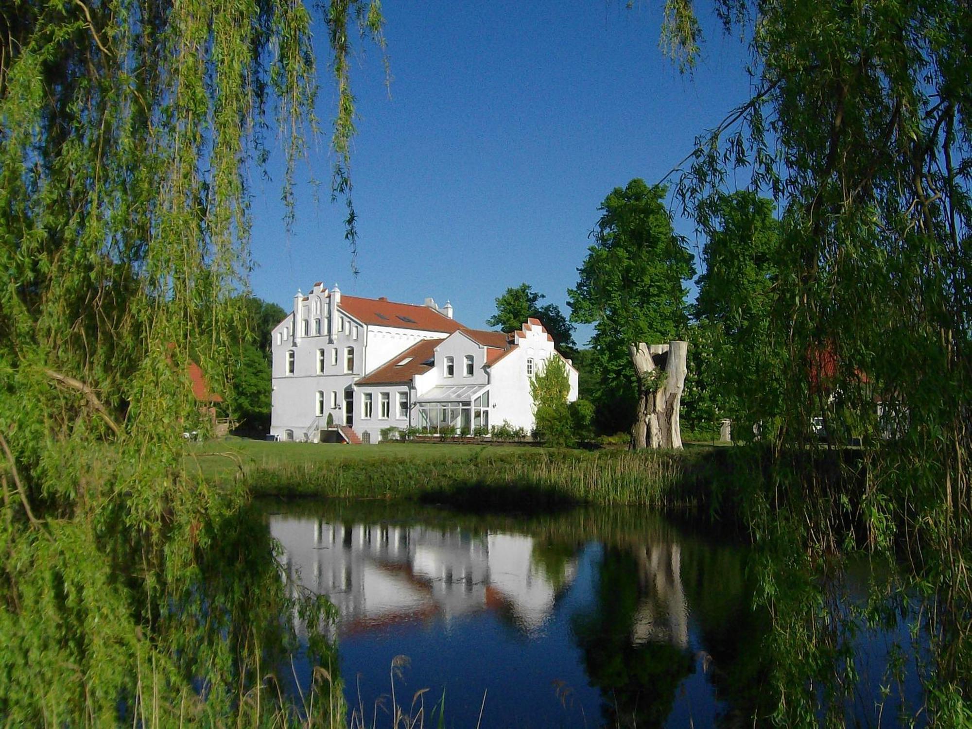 Ferienanlage Gutshaus Gramkow Exterior foto