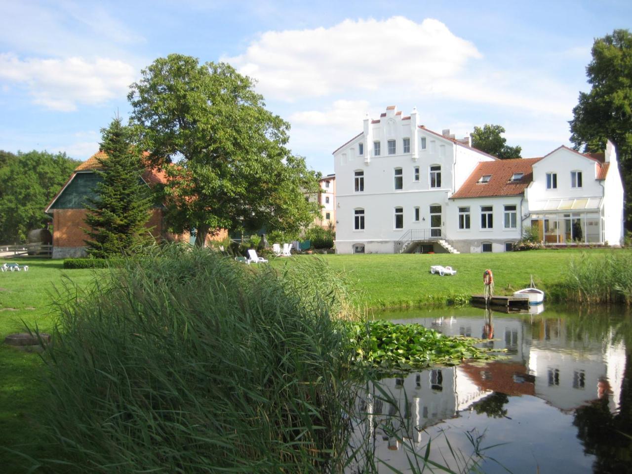 Ferienanlage Gutshaus Gramkow Exterior foto